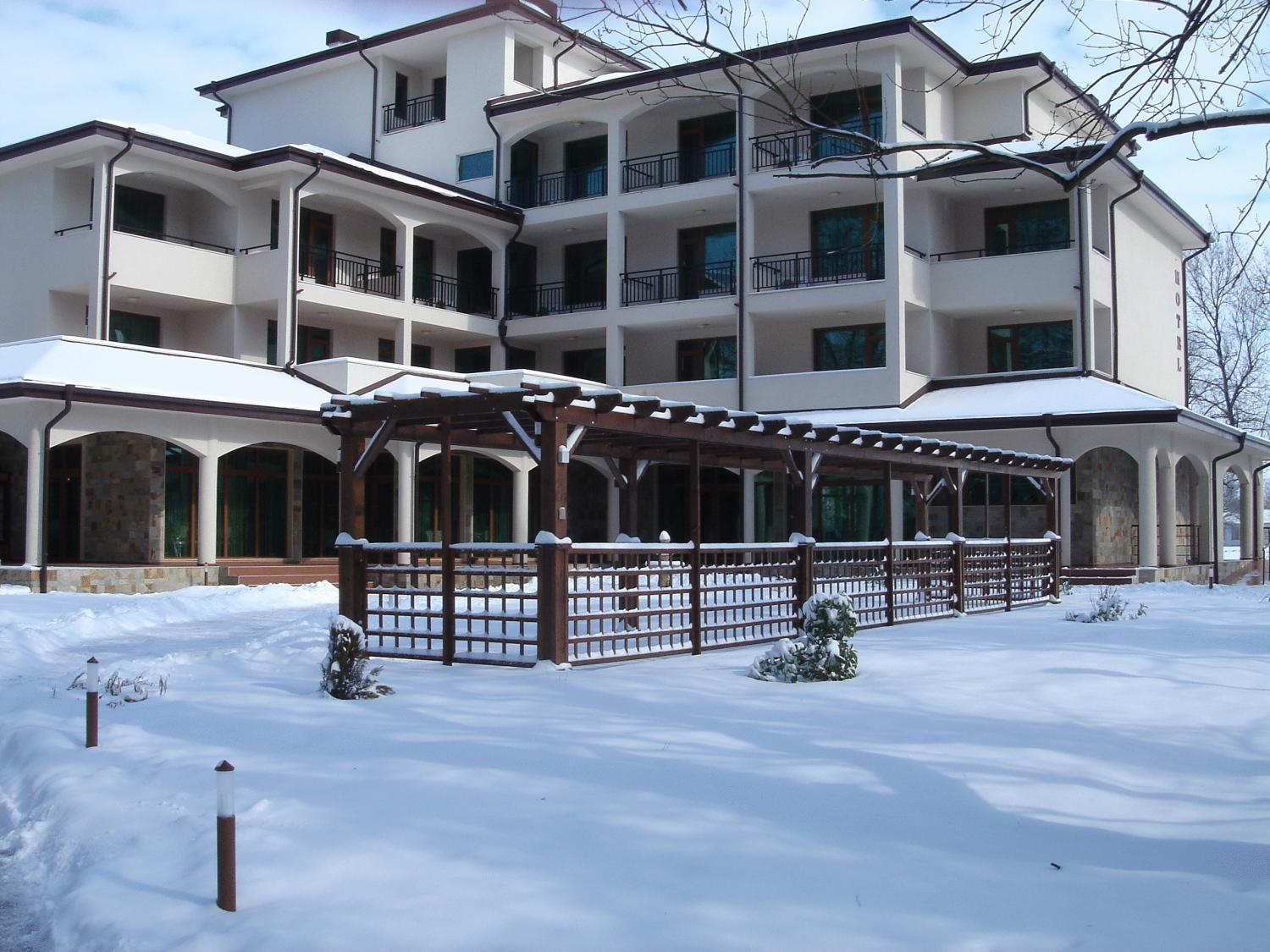 Hotel Park カルノバト エクステリア 写真