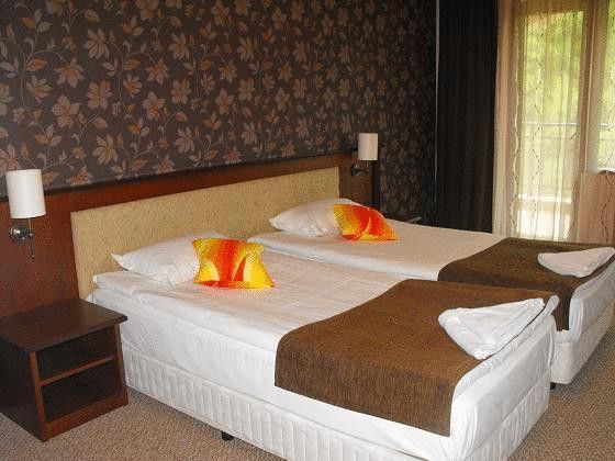 Hotel Park カルノバト エクステリア 写真